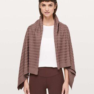 LULULEMON Divinity Poncho *Woven Spanish Oak